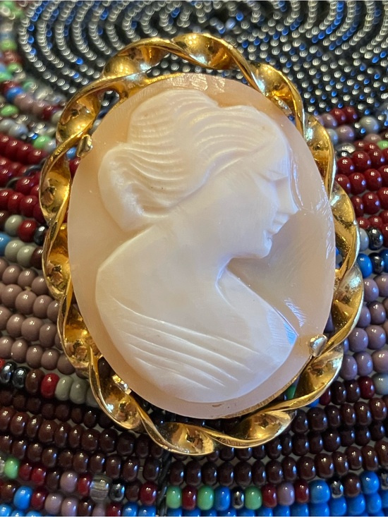 Jewelry - She’ll Cameo 1 1/2” Long